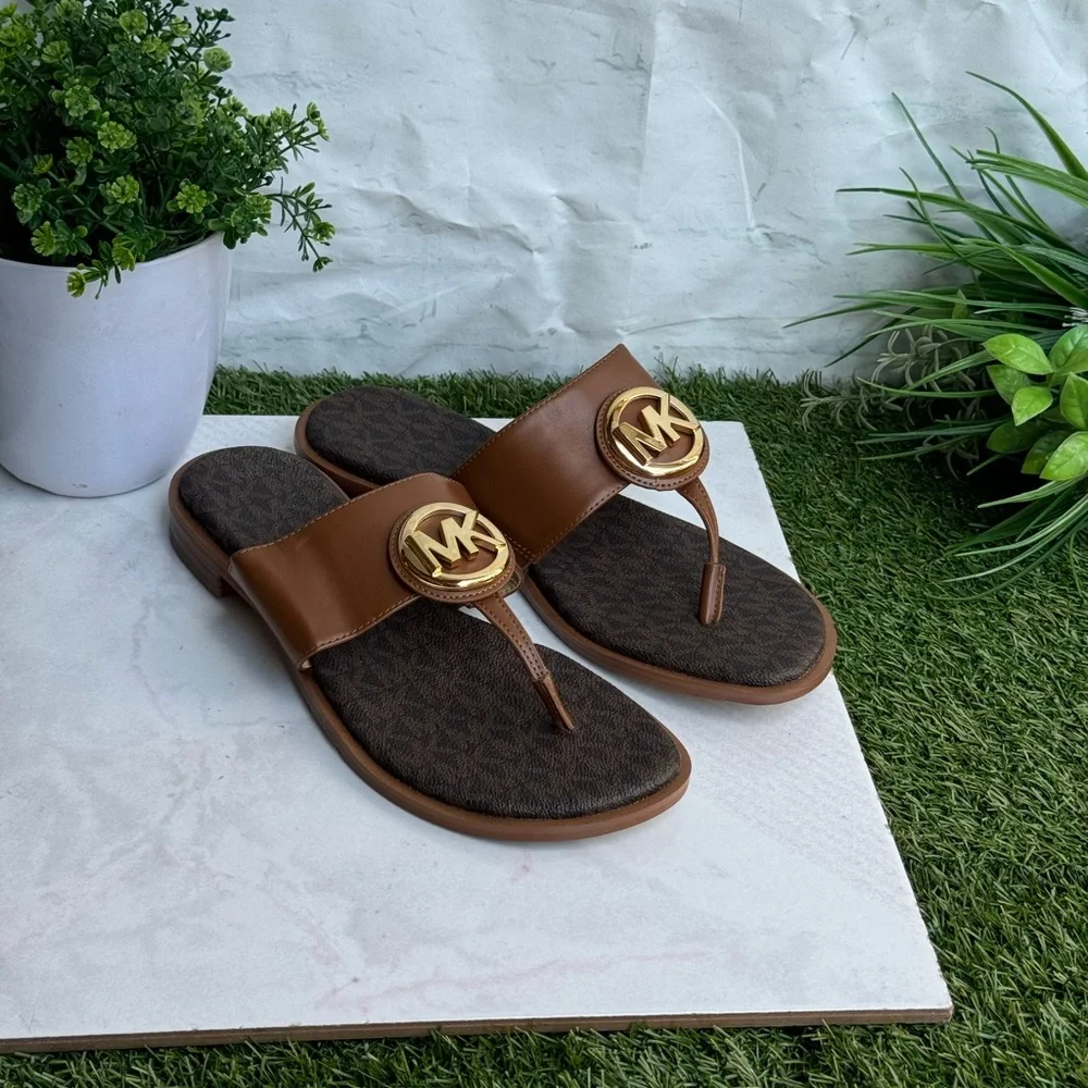Michael Kors Kellan Thong Luggage 6.5 Brown Leather Sandals with Gold Buckle
